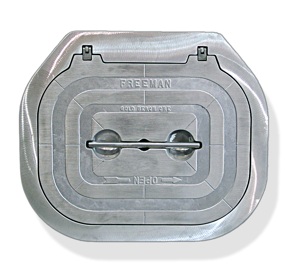 Model 1824HK, Hinged Hatch with Ring (Knife Edge)